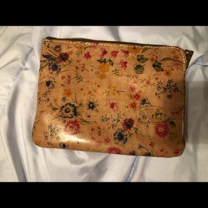 Patricia Nash wristlet